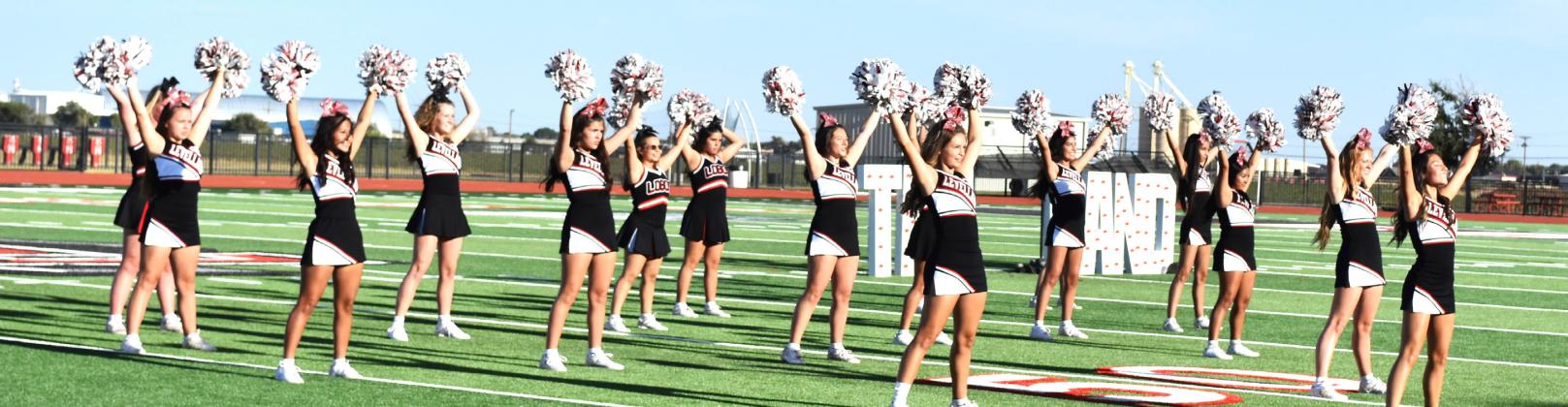 LOBO SPIRIT - Levelland Cheerleaders bringing on the Lobo Spirit at Meet the Lobos.