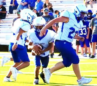 Whiteface Zayden Hinostroza on the move to run the ball. (Whiteface CISD photo)