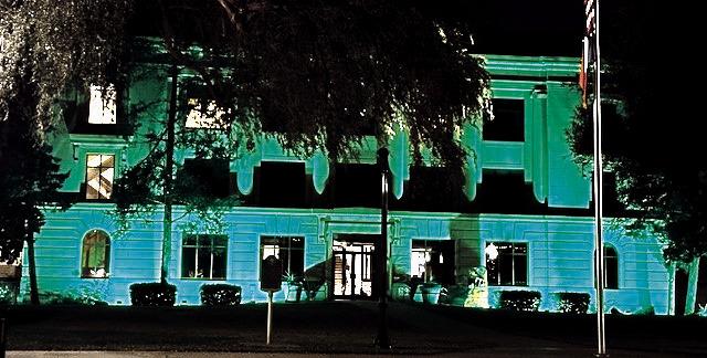 Commissioners to consider resolution to illuminate courthouse to honor veterans