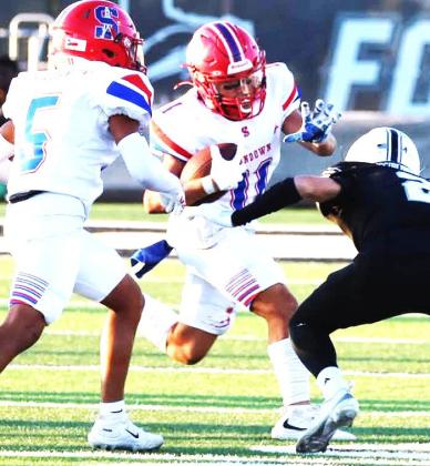 Sundown Roughneck Jose Aleman drives with the ball facing the Buffalo defense. (Sundown ISD photo)