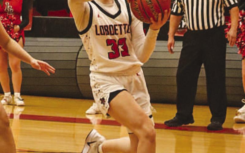 FASTBREAK - Levelland Loboette Presley Smith sprinted down the court on the team’s fastbreak against the Lady Steers at home in district play. (Staff photo by Aalijah Soliz)
