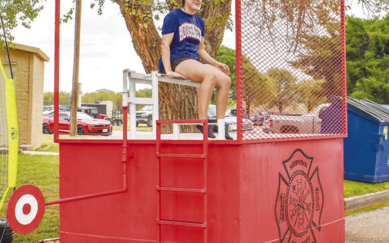 DUNKING BOOTH