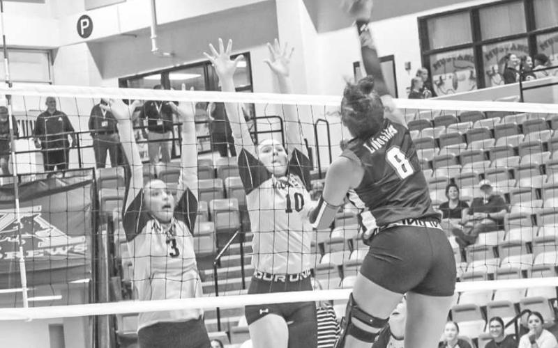 SPIKED - Levelland Loboette Mia Sepulbeda sent a shot over the net this past Tuesday on the road in Andrews against the Lady Mustangs. (Staff photo by Aalijah Soliz)