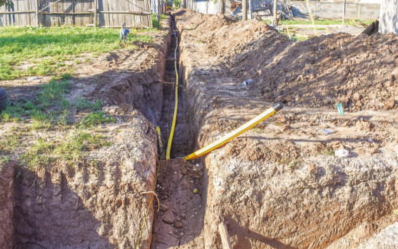 GROUND WORK - Atmos crews have been working on gas lines throughout the week in the 300 block of 9th Street. Atmos has continued to work on updating ageing lines throughout the City of Levelland and other area towns. (Staff photo by Emily Campos)