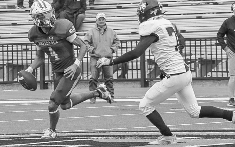 ON THE RUN - Whiteface Antelope Jeremiah Rendon was on the move scanning downfield to throw the ball during the team’s game against Water Valley in the Semi-finals of playoffs. The Antelopes play Gordon today at 2 p.m. in AT&amp;amp;T Stadium in Dallas. (Staff photo by Aalijah Soliz)
