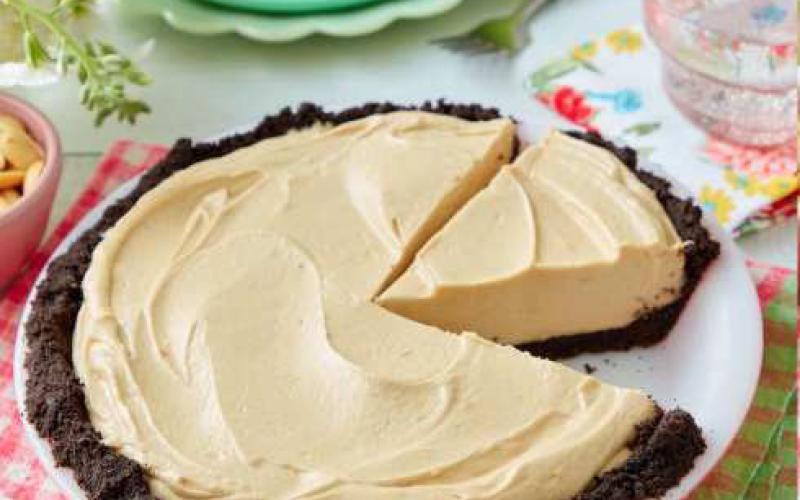 Easy New Years Chocolate Peanut Butter Pie