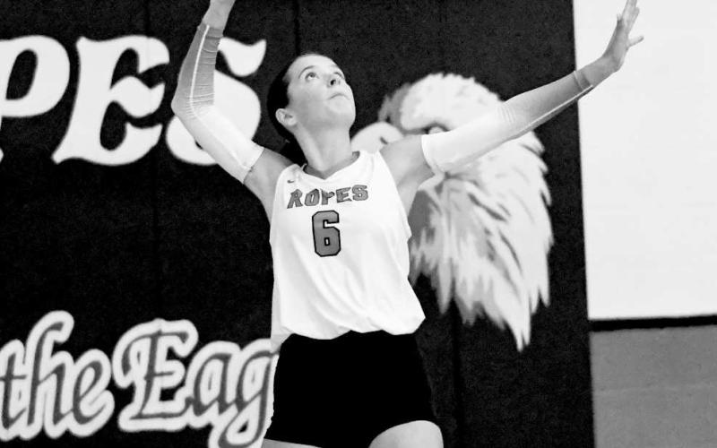 SERVE IT UP – Ropes Lady Eagle Allye Bandy served the volleyball during the match against Sterling City on August 12 at home. (Staff photo by Jentezen Smith)