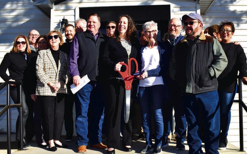 City of Sundown celebrates newly rennovated library