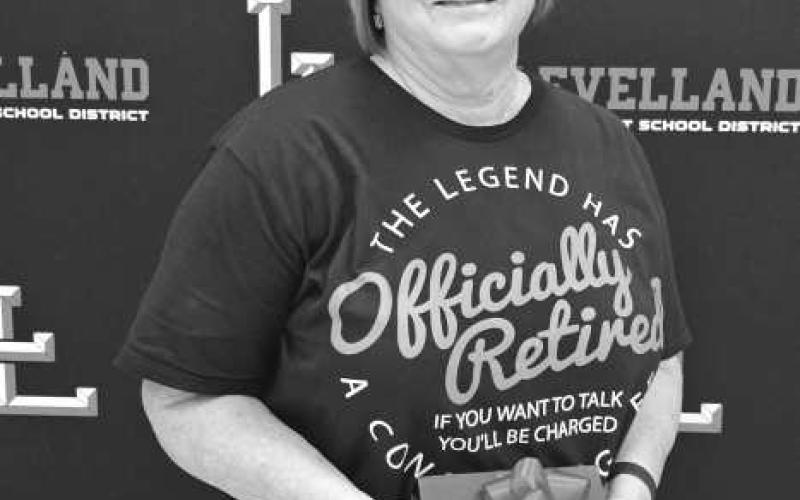 40 YEARS OF SERVICE- Nelda Munoz was reconized for her commitment to the LISD for 40 years of service. (Photo courtesy of Cristal Isaacks)