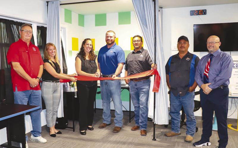 LIBRARY HEALTH HUB RIBBON CUTTING
