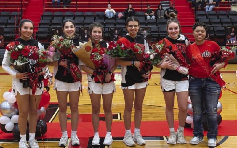 SENIOR NIGHT - It was the Levelland Loboettes Senior Night this past Tuesday where the girls won against the Snyder Lady Tigers at home. Pictured above are seniors: Mia Morin, Emily Perez, Kaylee Penner, Leilani Sanchez, Emery Smith and Olivia Stuart. (Staff photo by Aalijah Soliz)