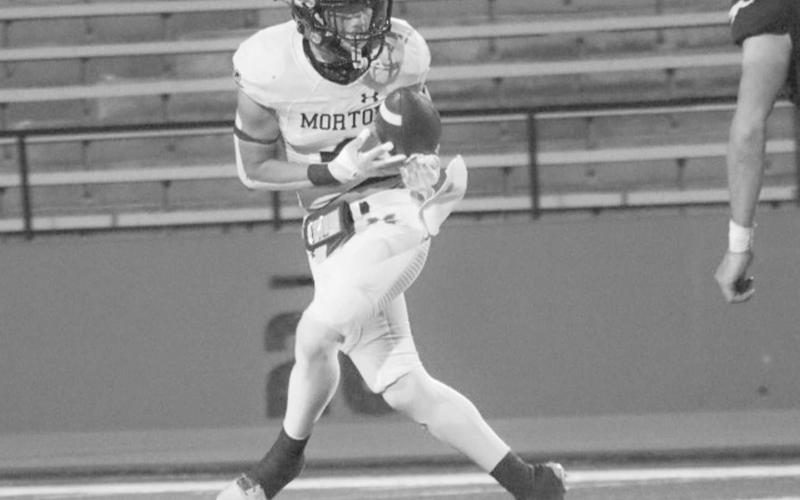 DEEP CATCH - Morton Indian Jaeden Alvarado caught the deep pass from Brayden Villarreal during the team’s bi-district round of playoffs in Amarillo this past Friday. (Staff photo by Aalijah Soliz)