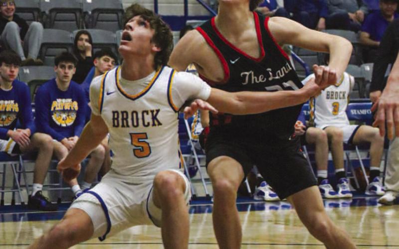 FOCUSED - Levelland Lobo Gage French was focused on the ball during the team’s last game of the season in Stamford against the Brock Eagles. (Staff photo by Aalijah Soliz)
