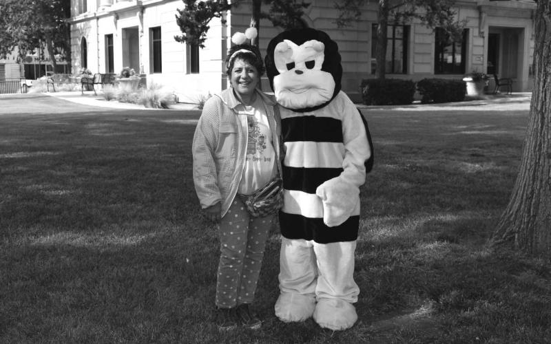 BUMBLE BEE
