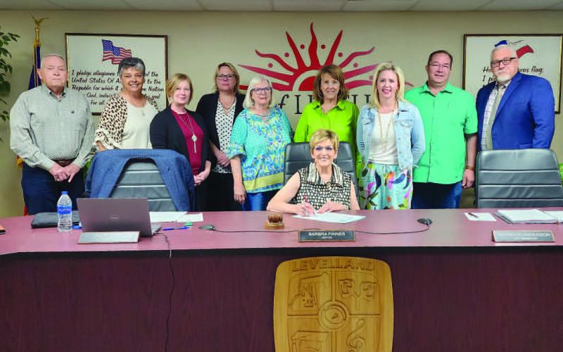 City Council holds food truck ordinance reading