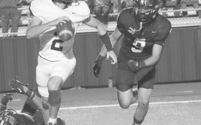 CAN’T RUN FOR LONG - Levelland Lobo Kysen Niblett was in pursuit of the Snyder quarterback this past Friday at home for their last non-district game. (Staff photo by Aalijah Soliz)