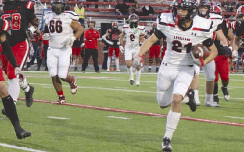 WIDE OPEN - Levelland running back Jake Potter got in the open field during the teams game against the Borger Bulldogs where he busted the defense open. (Staff photo by Aalijah Soliz)