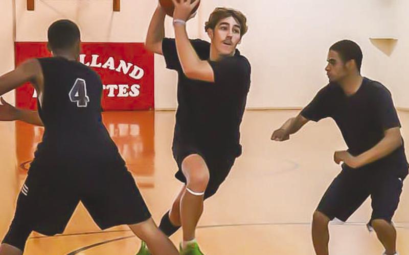 BASKETBALL TOURNEY- The 33rd annual Levelland Juneteenth Celebration kicked-off Friday June 15th and continued Saturday June 16th at L.G. Griffin Park. The basketball tournament took place at Carver Gymnasium. (Staff Photo by Aalijah Soliz)