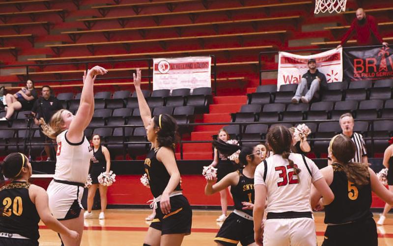 Loboette hold off Lady Tigers, 50-40