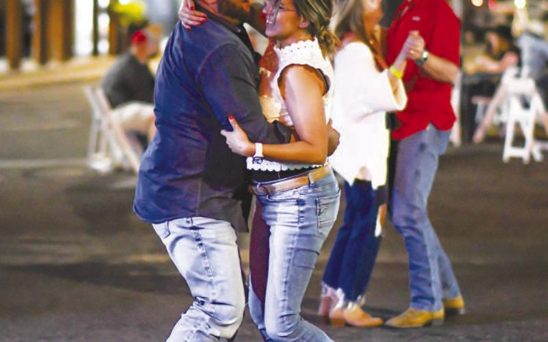 DANCINGTHE NIGHT AWAY