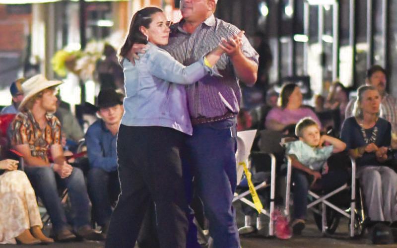 DANCINGTHE NIGHT AWAY
