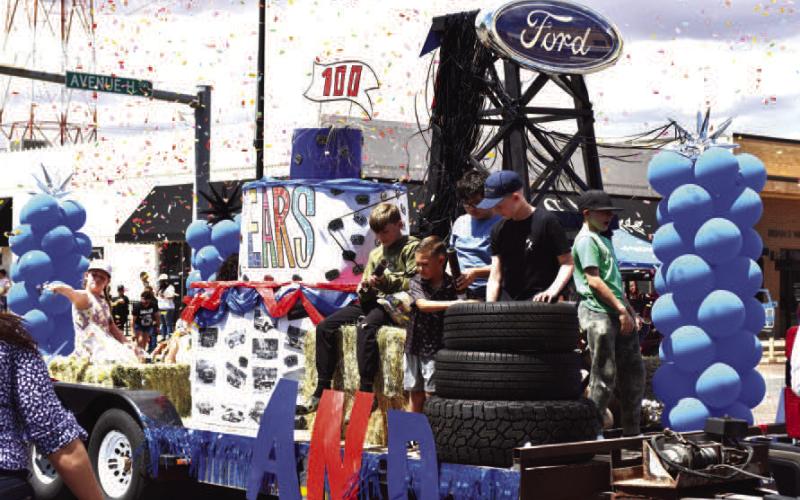 CENTENNIAL PARADE SECOND PLACE - Smith Auto Ford - $500. (Staff photo)