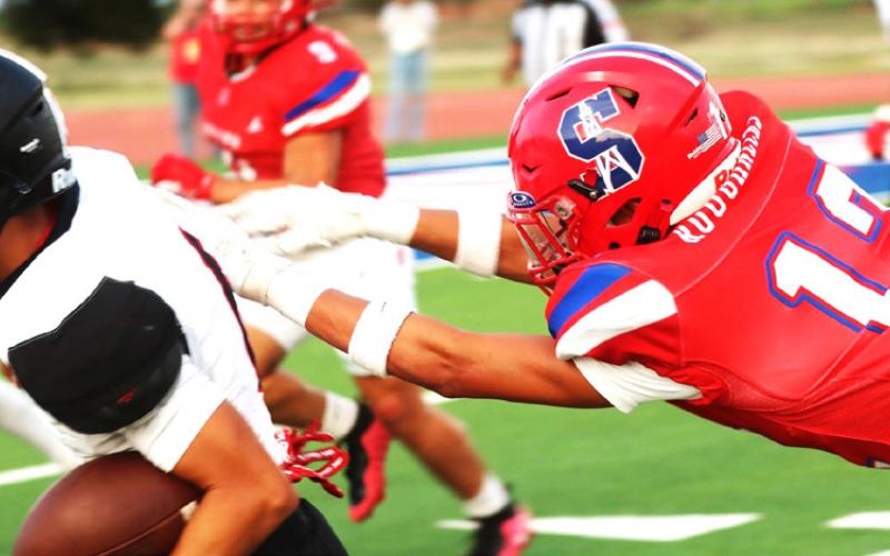 Sundown Roughneck defense makes a flying take-down. (Sundown ISD photo)
