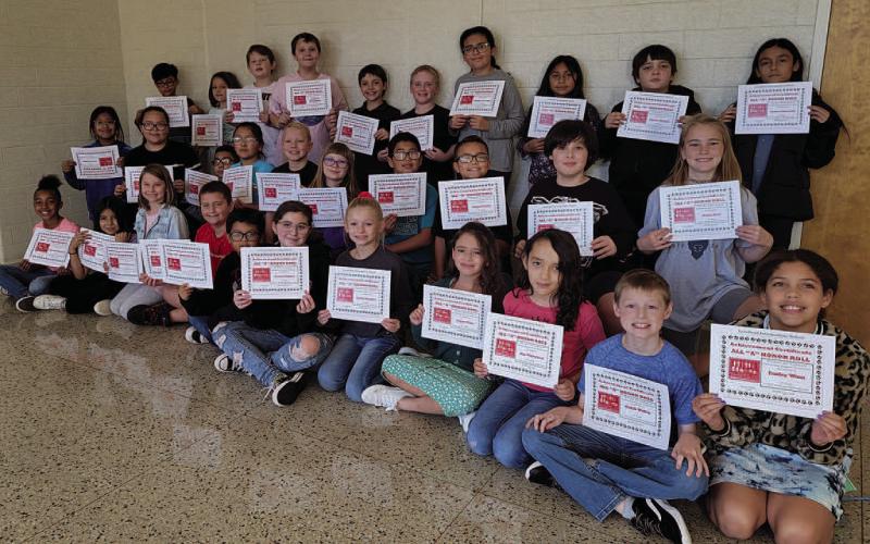 LIS students receive first nine weeks academic awards