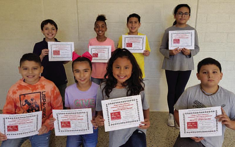 LIS students receive first nine weeks academic awards