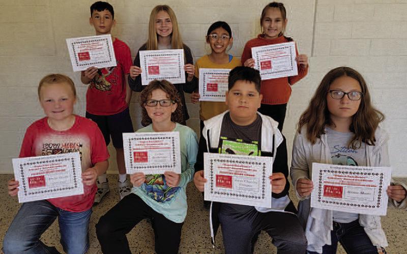 LIS students receive first nine weeks academic awards