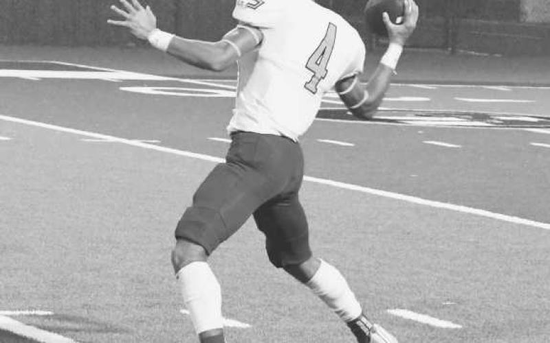 DOWNFIELD - Jeremiah Rendon went 2-for-2 for 47 yards and two touchdowns in a 58-8 Whiteface win over the Van Horn Eagles in the bi-district round of the UIL Class 1A-1 High School Football Playoffs. Whiteface will take on Borden County on Friday at 7 p.m. (Photo by Jay Kelley)