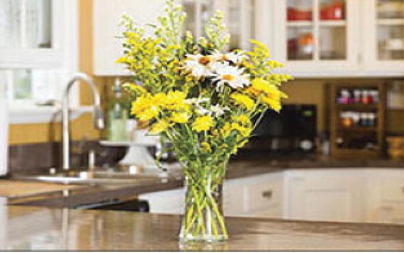 Learn the meanings behind popular Mother's Day flowers