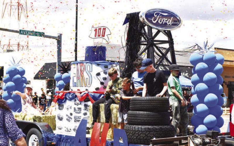Smith Auto Family was the official parade sponsor for the parade at the Centennial Celebration this past Sunday. Residents enjoyed a day of fun with food, vendors and live entertainment. (Staff photo)