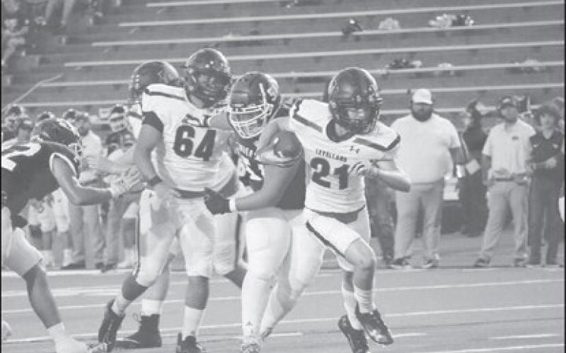 Lobos take down Chiefs, 32-13