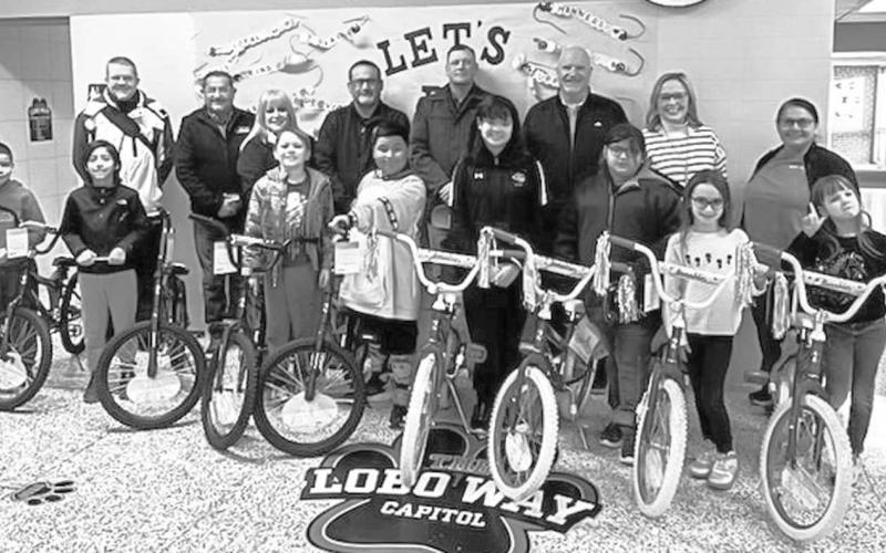 CAPITOL ELEMENTARY RIDE WITH ROTARY WINNERS