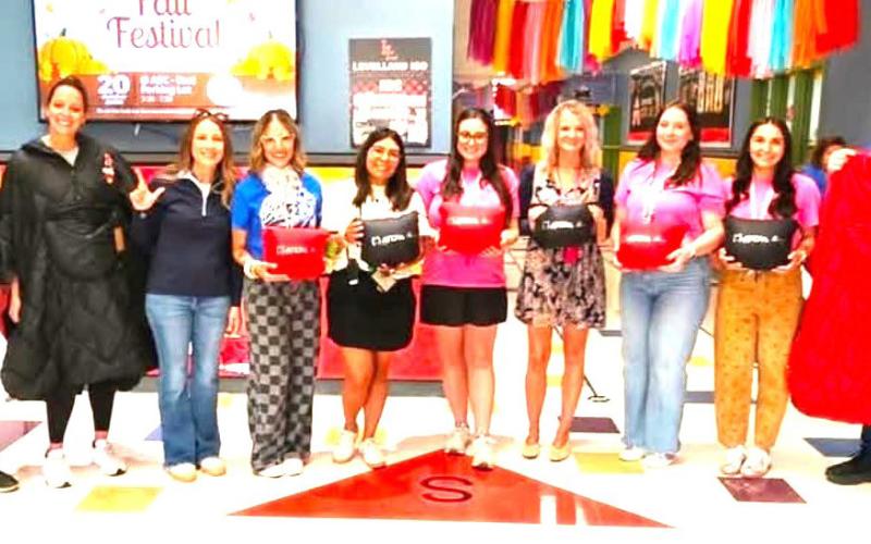Levelland Noon Rotary donates ponchos