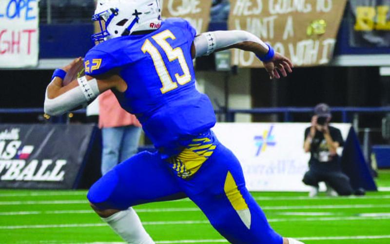 OUT OF HERE - Whiteface Antelope Auscar Gandara picked up his pace with the ball to get the Antelopes in scoring range this past Wednesday in Dallas. (Staff photo by Aalijah Soliz)