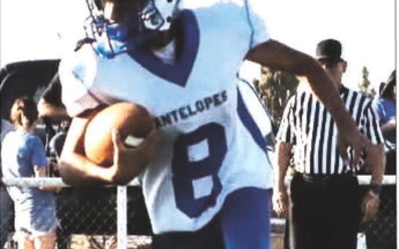 Whiteface Brayden Hinostroza eyes the goal line on a run. (Whiteface ISD photo)