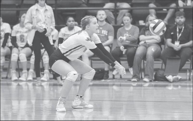 ATHLETIC - Levelland Loboette Addison Campbell made the play on the ball during the teams win this past Tuesday against Estacado. The Loboettes played against Lake View this past Saturday as the away team in San Angelo. (Staff photo by Dom Puente)