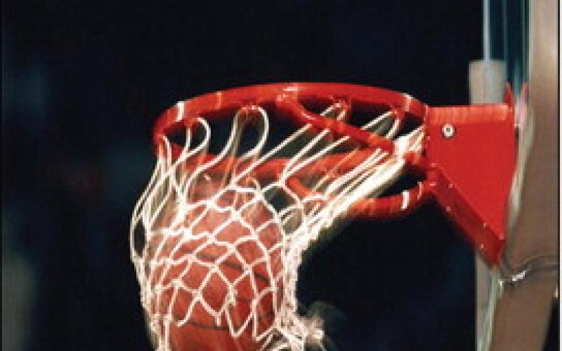 Bulldogs beat Amherst, 47-41, in postseason pursuit