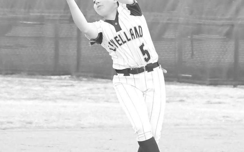 POP FLY- A Levelland 10 run third inning carried the Loboettes to a 14-3 district win over Sweetwater. Loboette Delaney Delgado caught an infield pop fly during the contest. The Loboetes are now 16-2 overall and 1-0 in district play. (Staff Photo by Dom Puente)