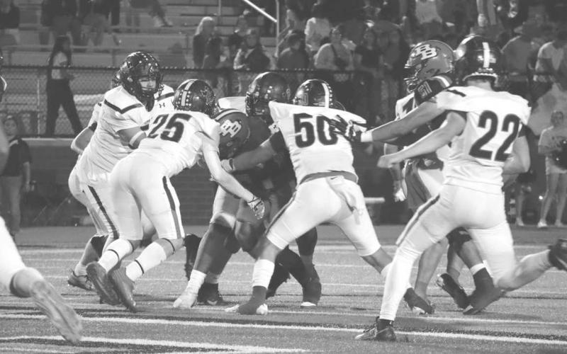 DEFENSE - The Lobo defense was flying around last Friday to make plays all around the field to help the Lobo offense get back on the field. The Lobos played against the Seminole Indians this past Friday for the teams last district game of the season. (Staff photo by Aalijah Soliz)