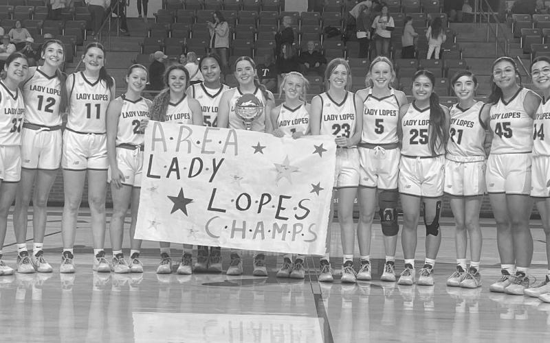 CHAMPS - Whiteface Lady Lopes took down the O’Donnell Lady Eagles this past Thursday to move onto the regional quarterfinals this upcoming week. Whiteface will see who they face between the winners of Klondike and Spur when they played each other this past Friday. (Photo courtesy of Holly Crutcher)