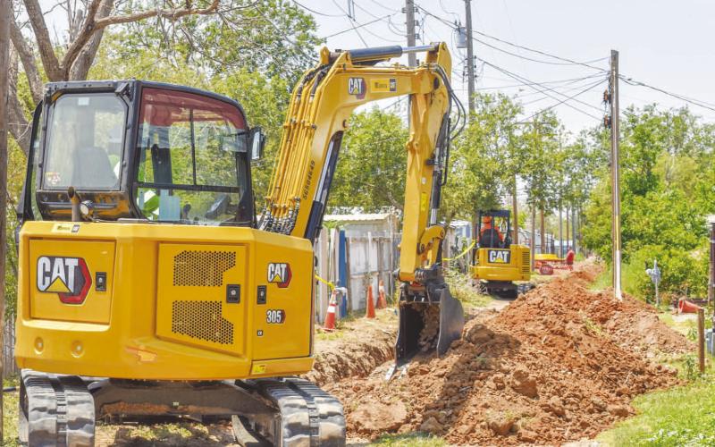 GAS LINE WORK - Atmos Energy crews have begun digging in an alleyway in the 200 block of Pine on Monday. The trench work will extend all the way to College Avenue before the project is completed. (Photo courtesy of Emily Campos)