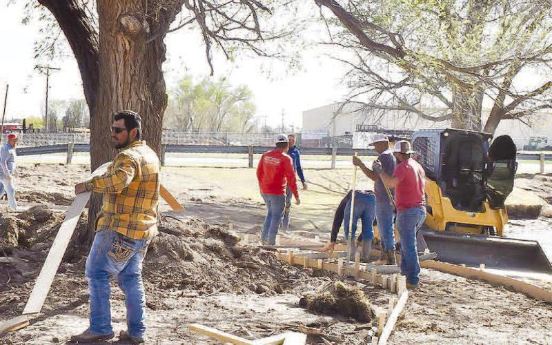 LOBO LAKE IMPROVEMENTS - The Lobo Lake Park is receiving some improvments, as CC Concreate Creations have begun working on the horseshoe walking path. The project is part of a series of upgrades at the park that also include benches and trash cans. The majority of the project is funded through a Texas Parks Parks and Wildlife Grant. (Staff photo by Emily Campos)
