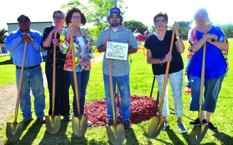 South Plains College receives the Beautify Texas Award