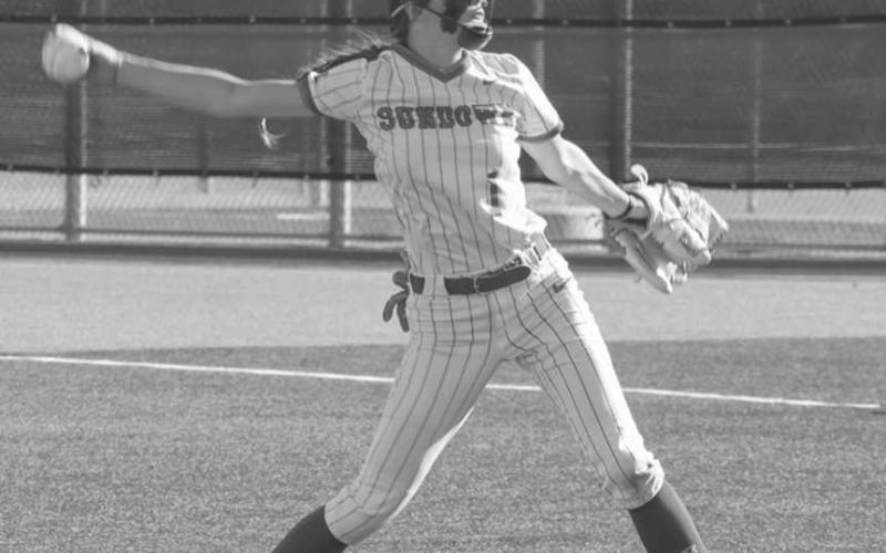 FAST PITCH - Sundown Roughette Breigh Gregory started on the mound for Sundown this past Tuesday in Plainvew against the Sunray Lady Cats. (Staff photo by Aalijah Soliz)