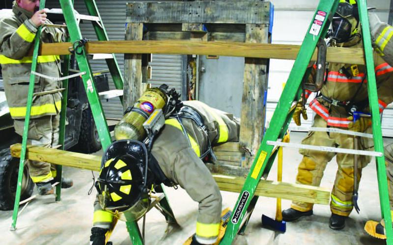 Wallace Theater board sets wall signing date