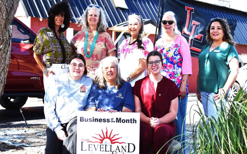 LEVELLAND CHAMBER OF COMMERCE BUSINESS YARD OF THE MONTH – College Avenue Animal Clinic.