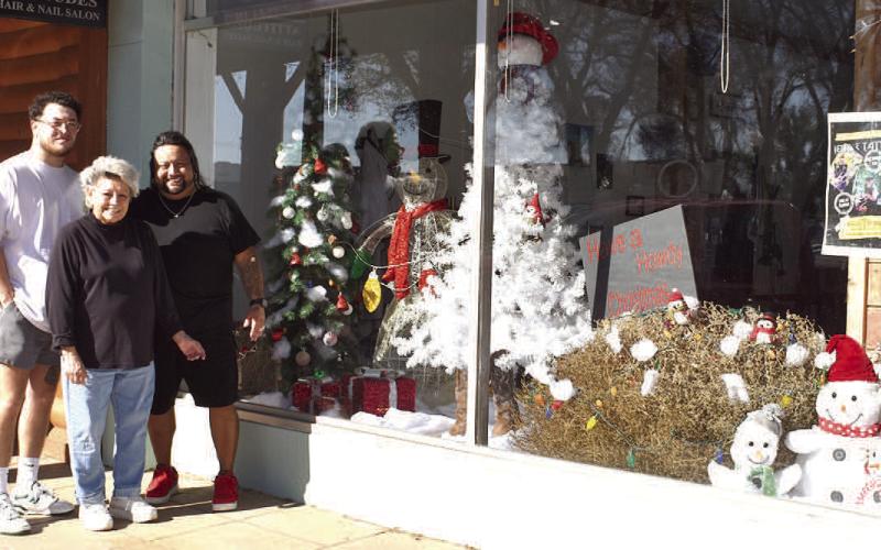 West Texas Christmas window contest winners